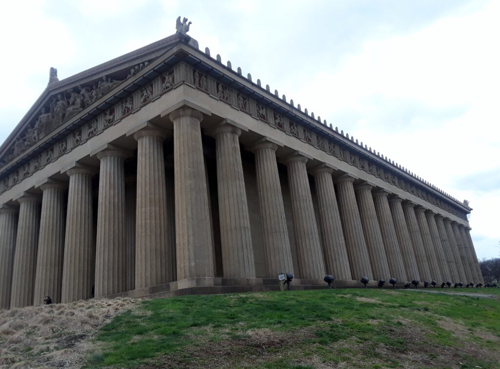 parthenon in centennial park