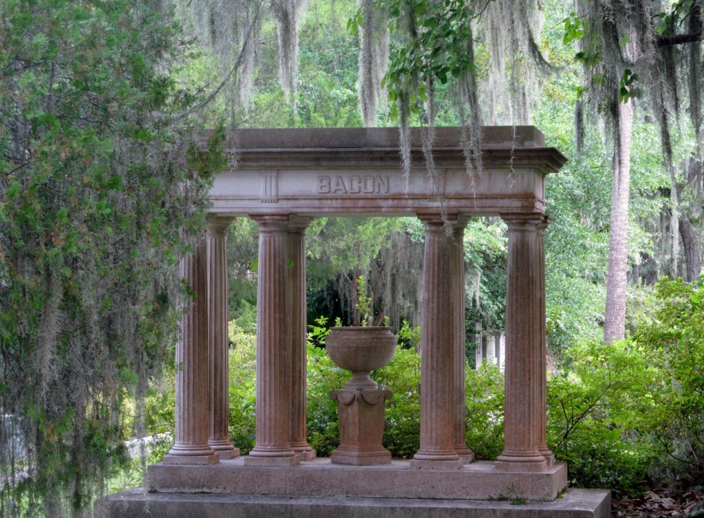 visit savannah's bonaventure cemetery, savannah ga, charlotte nc lifestyle blogger, there's sugar in my tea, nc blogs