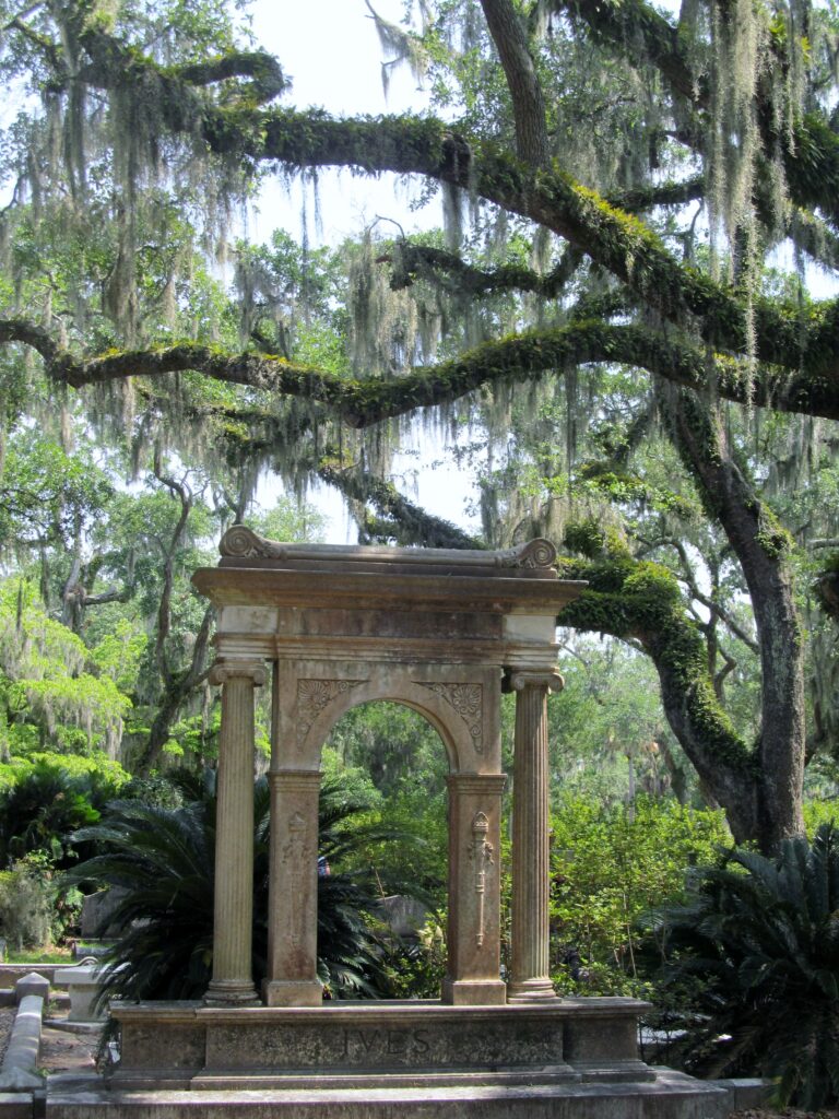 visit savannah's bonaventure cemetery, savannah ga, charlotte nc lifestyle blogger, there's sugar in my tea, nc blogs