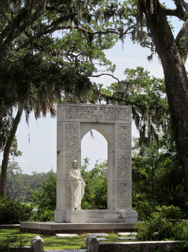 visit savannah's bonaventure cemetery, savannah ga, charlotte nc lifestyle blogger, there's sugar in my tea, nc blogs