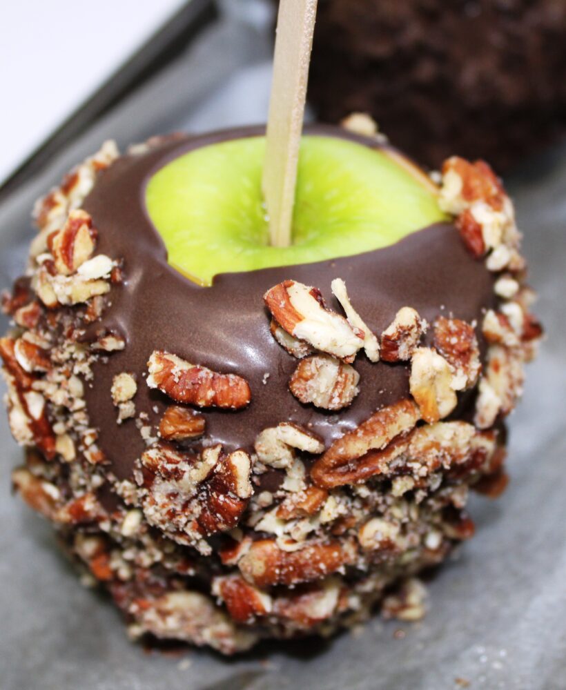 Try Our Easy Caramel Apples Recipe, There's Sugar in My Tea, Charlotte NC Lifestyle Bloggers